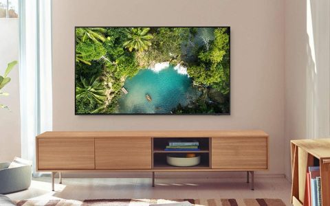 Samsung, la smart TV dei tuoi sogni a prezzo PAZZO (-46% su Amazon)
