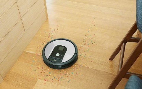 iRobot Roomba 971: robot aspirapolvere 3-in-1 a prezzo REGALO (-40%)