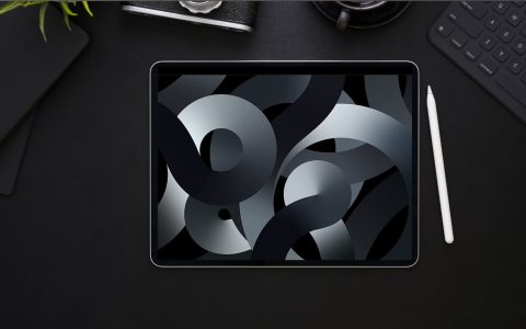 Apple iPad Air 2022 Grigio siderale: il prezzo su Amazon scende ancora