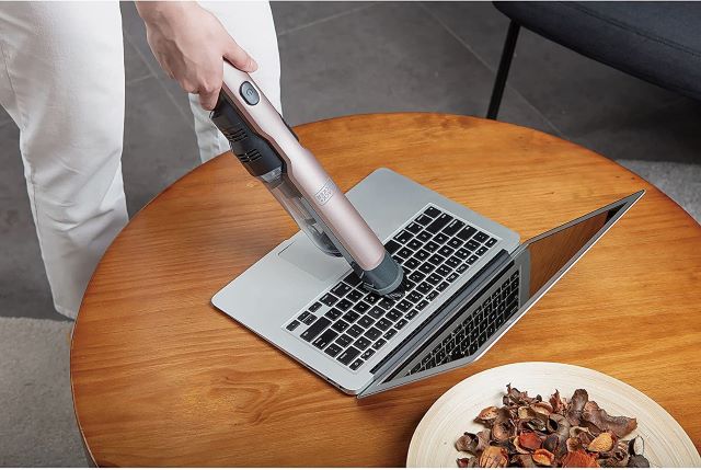 aspirapolvere black and decker pc