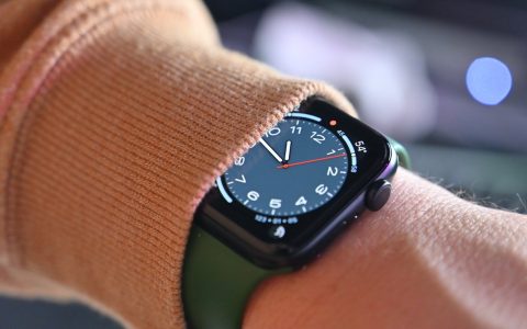 Apple Watch SE: OFFERTONA niente male su Amazon