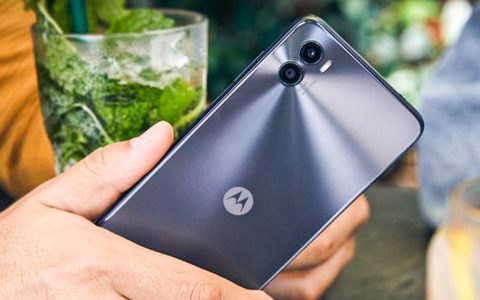 Motorola moto E32: il prezzo va in FRANTUMI su Amazon (-39%)