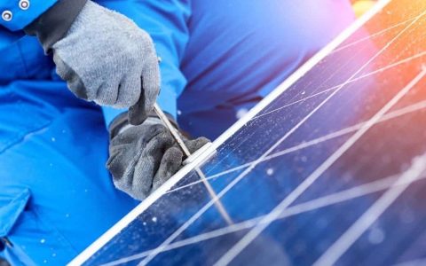 3 kW di POTENZA SOLARE: il più completo kit fotovoltaico fai da te è su Amazon