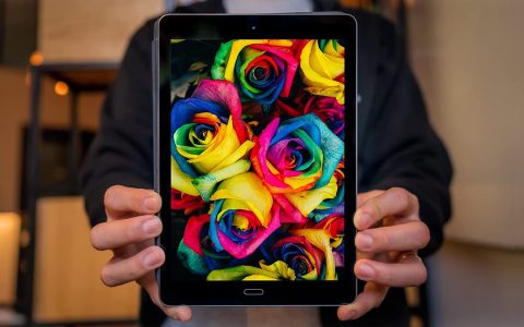 Tablet con un sacco di accessori a soli 97€: la FURBATA di oggi su Amazon