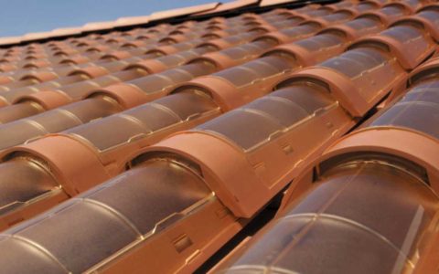 Tegole fotovoltaiche, l'ALTERNATIVA elegante e poco ingombrante ai pannelli solari