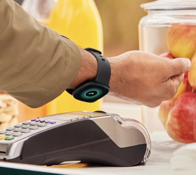 fitbit versa 4 pagamento