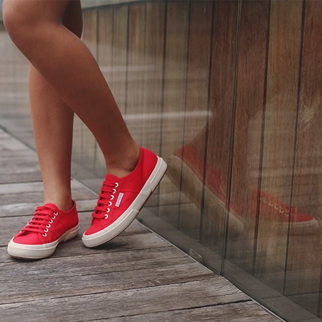 Sneakers da donna Superga in SVENDITA col 31 di sconto su Amazon Webnews