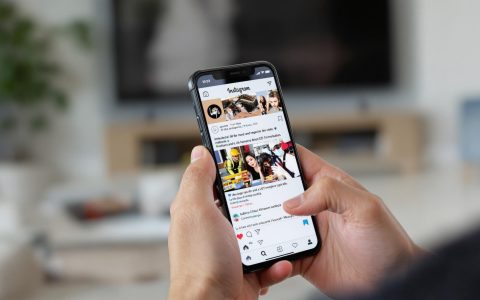 Instagram sotto accusa: contenuti sensibili invadono i feed
