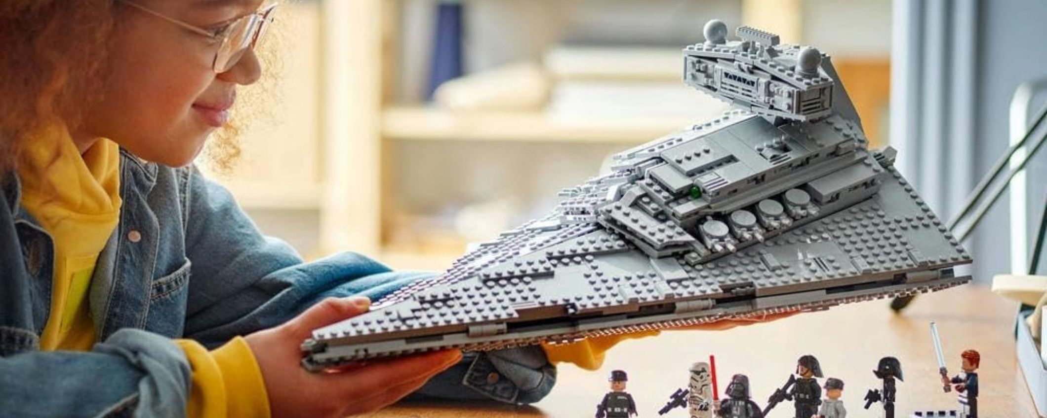 LEGO Star Wars Imperial Star Destroyer: dettagli e funzionalità in evidenza LEGO Star Wars Imperial Star Destroyer: dettagli e funzionalità in evidenza