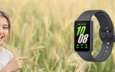 Samsung Galaxy Fit3: fitness band multifunzionale a meno di 40€ su Amazon