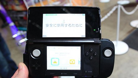 Circle Pad Pro per Nintendo 3DS a gennaio con Resident Evil: Revelations