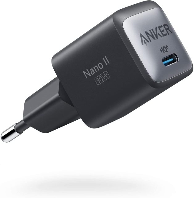 Inateck caricatore portatile con 4 porte USB per iPhone e iPad, ora in  offerta su  - Recensione iPhoneItalia - iPhone Italia