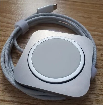 Apple Magic Charger - Caricabatterie - 1