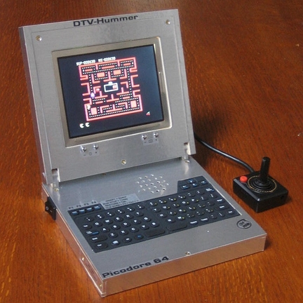 Il Commodore 64 tascabile