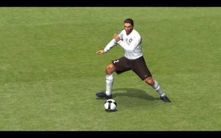 Pro Evolution Soccer 2009 domani nei negozi: festeggiamo con nuove immagini