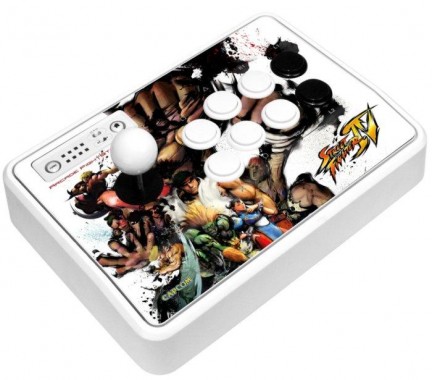 Tre nuovi controller per Street Fighter IV