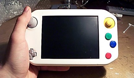 Nintendo Sixtyfree Lite-R, ovverosia il Nintendo 64 portatile