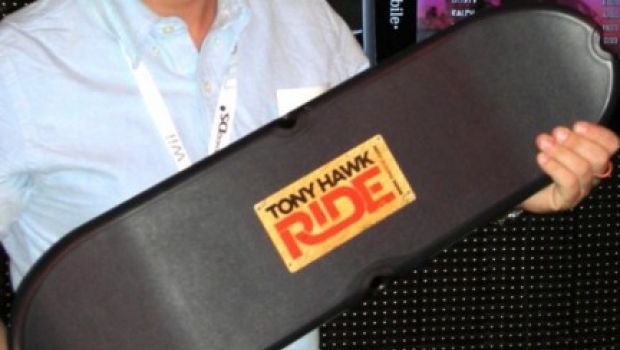 Tony Hawk: Ride - cambio di colore per la periferica a forma di skate