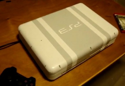 Ben Heck rende la PS3 Slim portatile con un nuovo mod