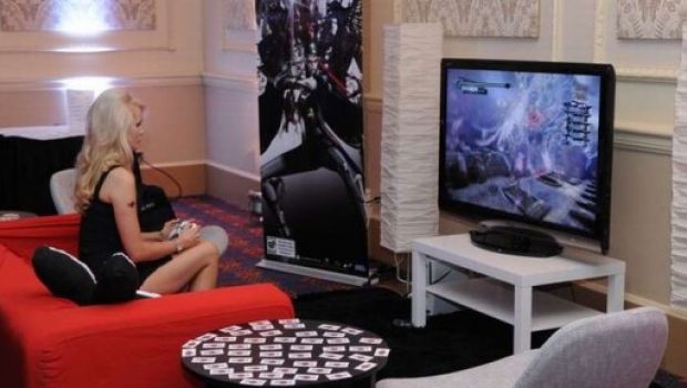 Bayonetta festeggia il nuovo anno con le conigliette di Playboy