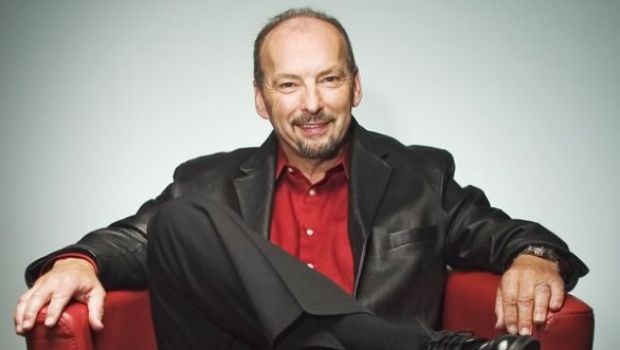 Peter Moore (EA Sports): non vogliamo che rivendiate i nostri giochi