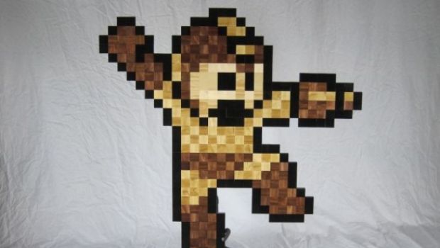 Pixel art a 8-bit in legno - Galleria immagini