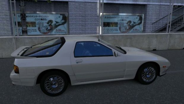 Gran Turismo 5 e i suoi tempi biblici di sviluppo: la pubblicità di Yakuza 3 sul tracciato di Tokyo (immagini)