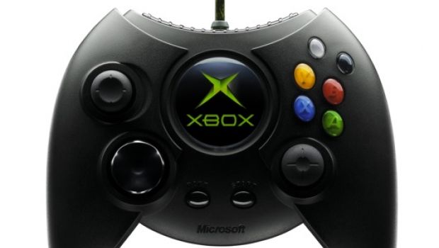 Halo: Combat Evolved Anniversary potrebbe far tornare anche il pad originale Xbox