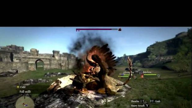 [GamesCom 2011] Dragon's Dogma: il nuovo filmato ci mostra lo scontro con un grifone