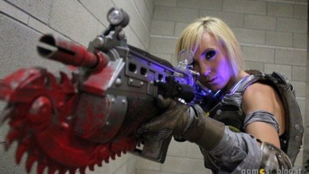 Jessica Nigri: cosplay di Anya Stroud (Gears of War)