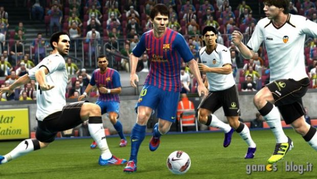 PES 2013: Messi e Cristiano Ronaldo si sfidano in foto