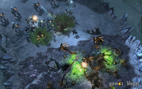 StarCraft II: Heart of the Swarm - le unità del multiplayer in immagini e video