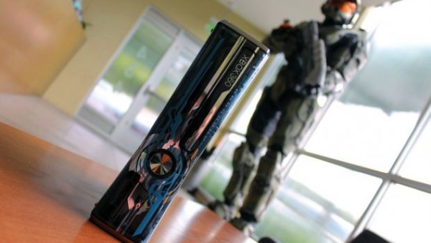 Halo 4 Limited Edition: il bundle Xbox 360 mostrato da vicino in nuove immagini