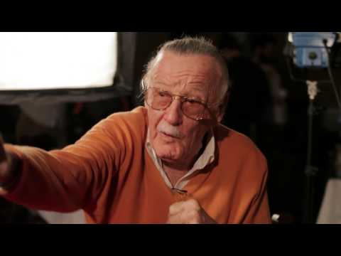 Stan Lee Plays Avengers: Battle for Earth at NYCC 2012
