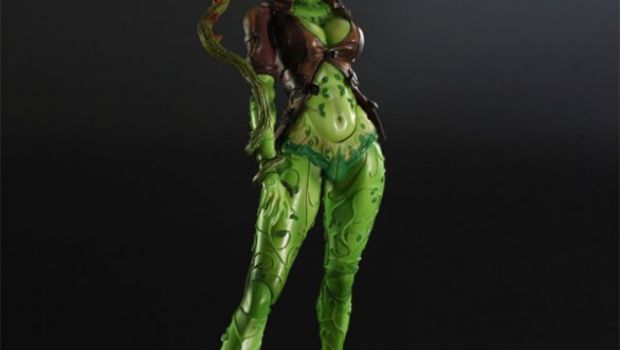 Batman: Arkham City, l'action figure di Poison Ivy