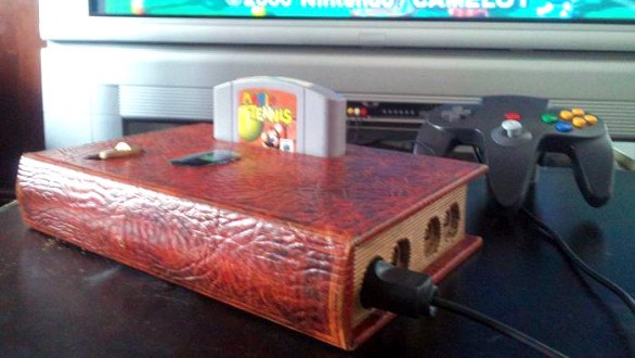 Il  Nintendomnicrom: galleria immagini di un Nintendo 64 pesantemente modificato