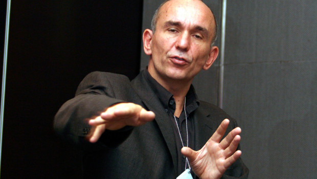 Peter Molyneux critica Kinect: 