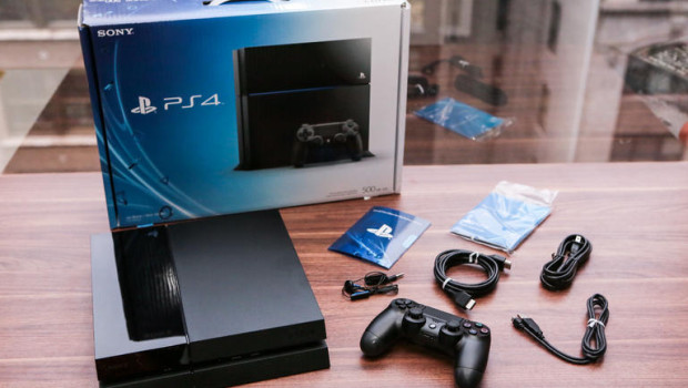 PlayStation 4 console più venduta nel 2014, ma Xbox One la batte di nuovo negli USA