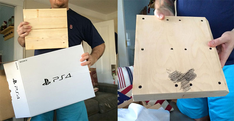 Bambino trova un blocco di legno con un fallo disegnato nella PlayStation 4 ricevuta a Natale