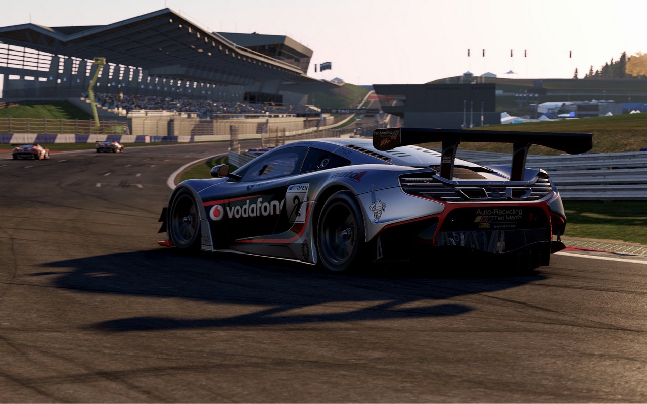 Project CARS 2 torna a mostrarsi in foto e video